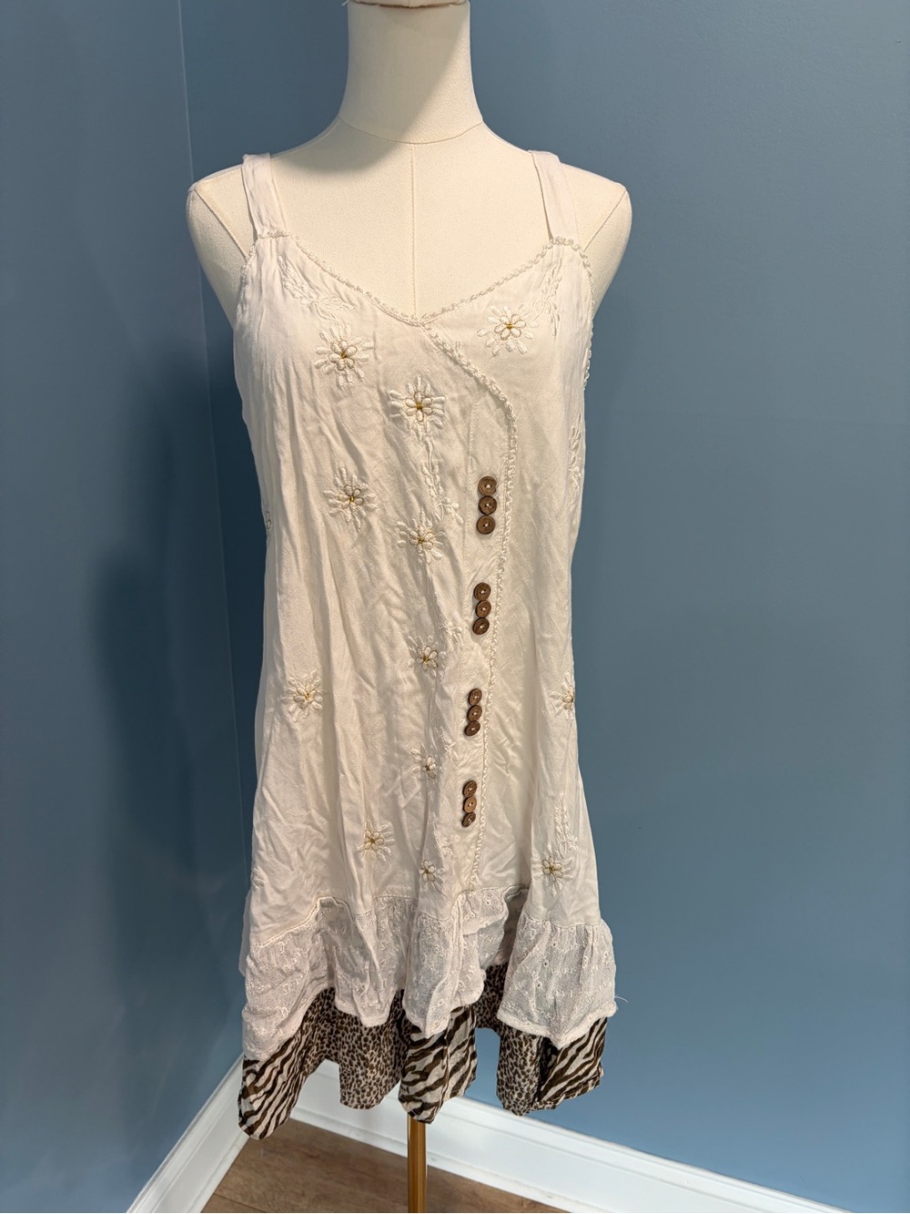 Vintage Raya Sun White Embroidered Daisy Dress Size M Boho Animal Print Hem